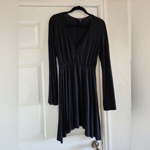 Express Black V-Neck Long Sleeve Dress
